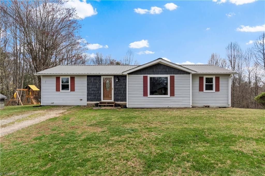 Photo of 236 Ed Nixon Road, Thurmond, NC 28683 (MLS # 1212904)