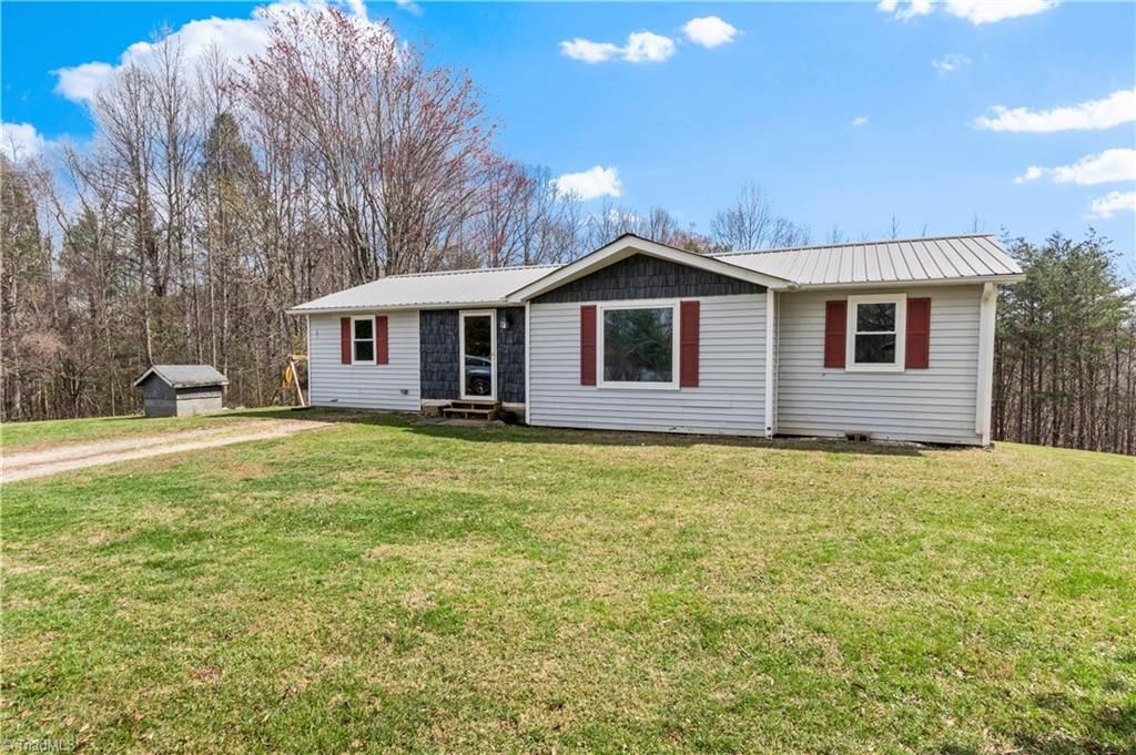 Photo of 236 Ed Nixon Road, Thurmond, NC 28683 (MLS # 1212904)