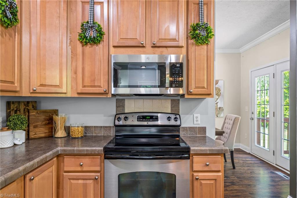 621 Honeysuckle Road, Madison, North Carolina image 10