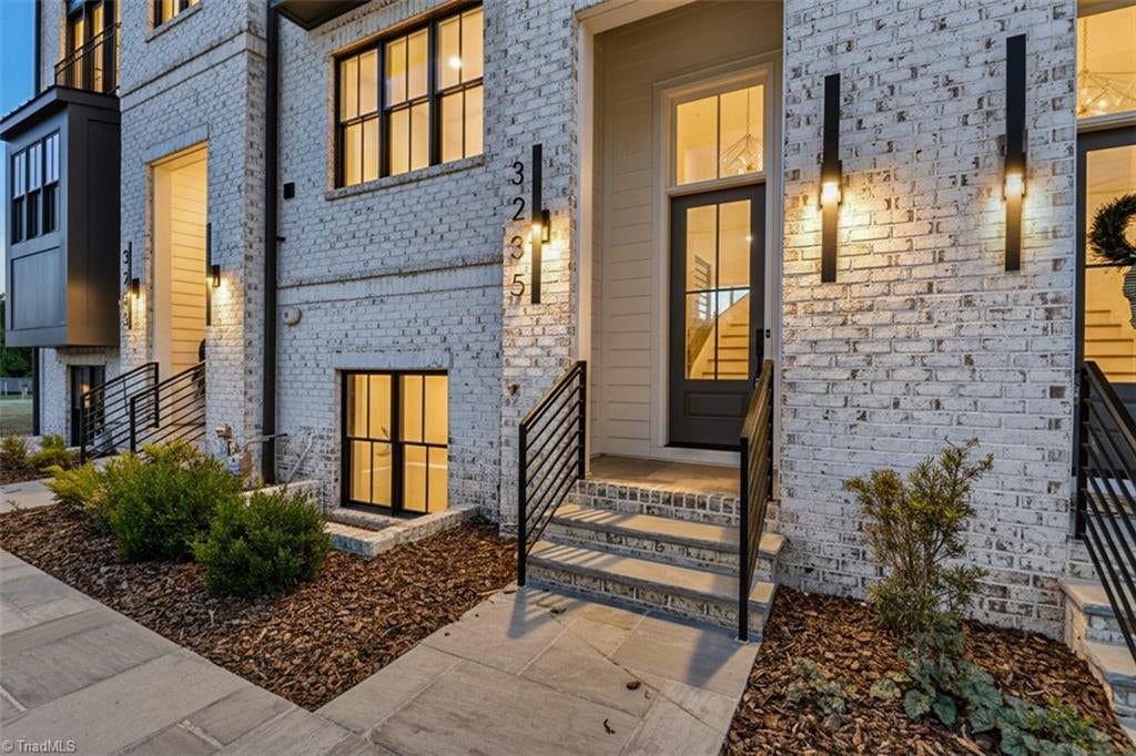 Photo of 3235 W Friendly Avenue, Greensboro, NC 27408 (MLS # 1219990)