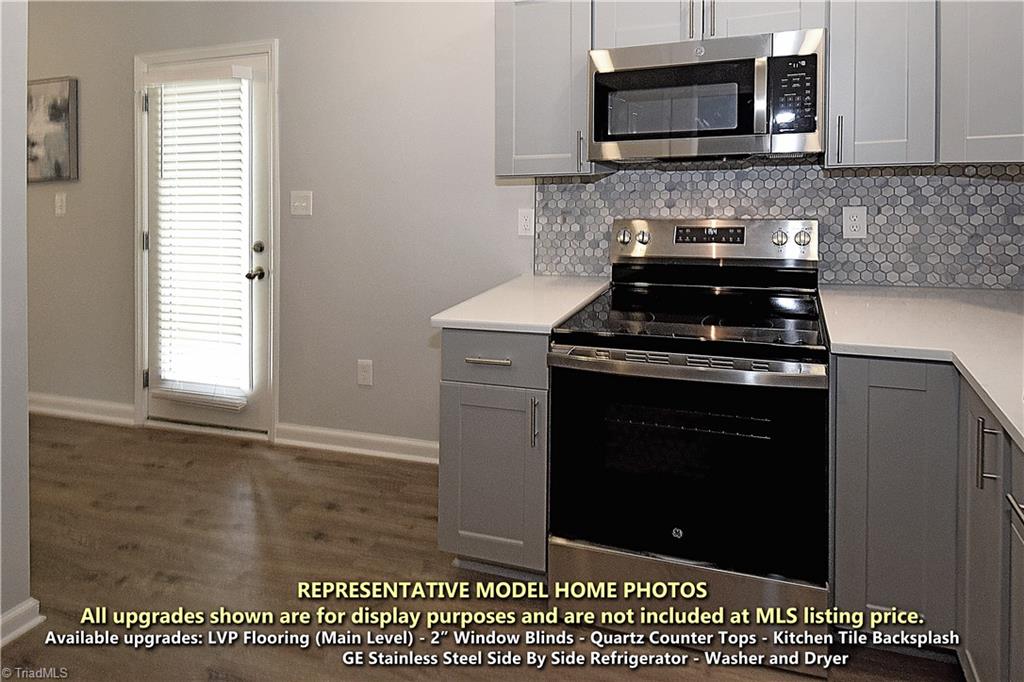 Greensboro, North Carolina 27405, United States, 3 Bedrooms Bedrooms, ,3 BathroomsBathrooms,Residential,Active,195553