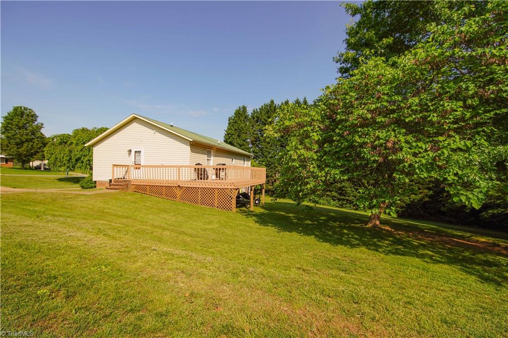 1054 Kentland Drive, King, North Carolina image 7