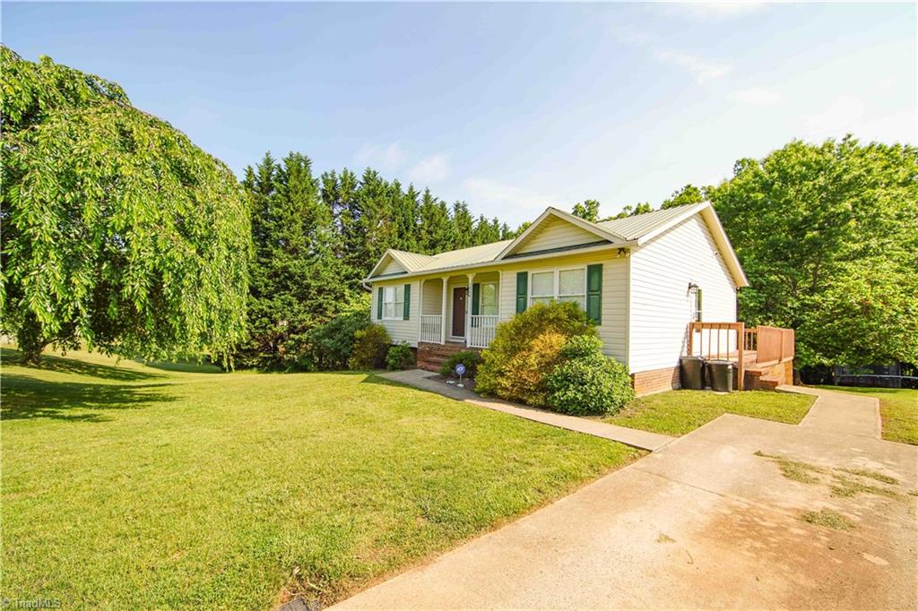 1054 Kentland Drive, King, North Carolina image 4