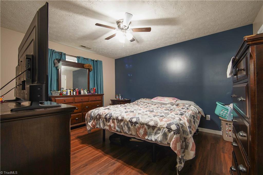 1054 Kentland Drive, King, North Carolina image 27