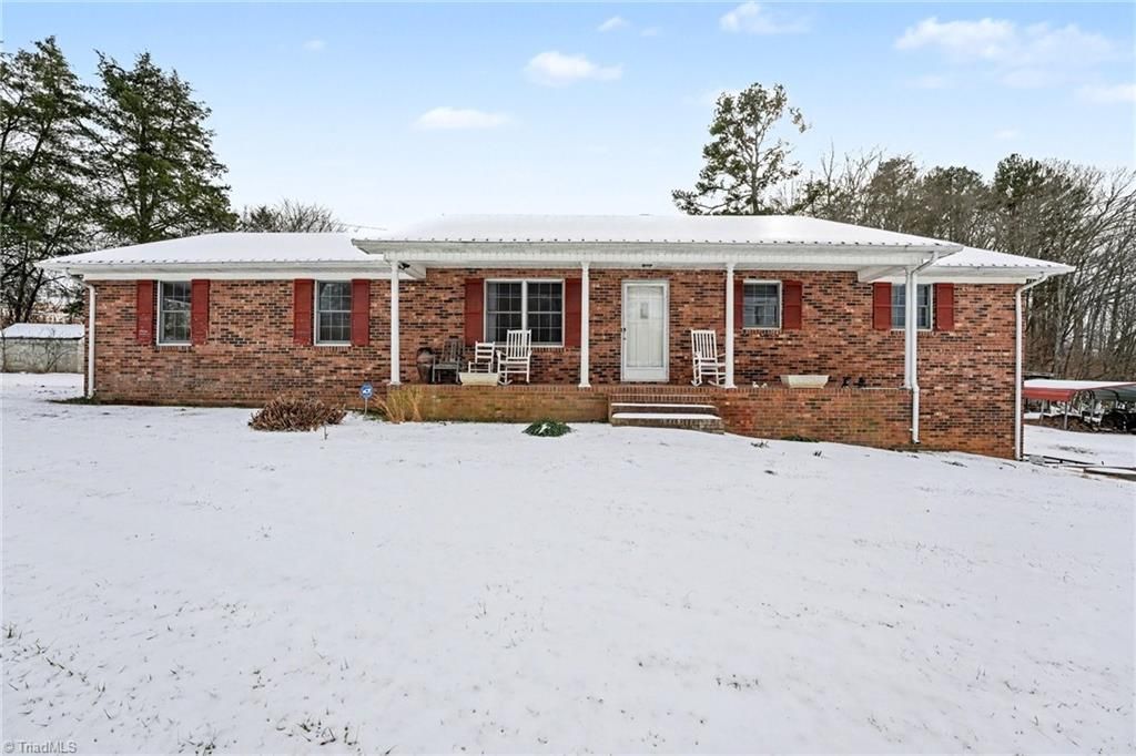 Photo of 3369 Frye Bridge Road, Clemmons, NC 27012 (MLS # 1208160)