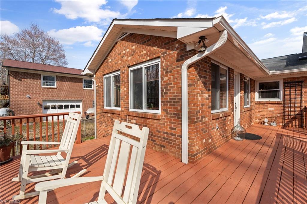 Winston-Salem, North Carolina 27103, United States, 3 Bedrooms Bedrooms, ,2 BathroomsBathrooms,Residential,Active,95836