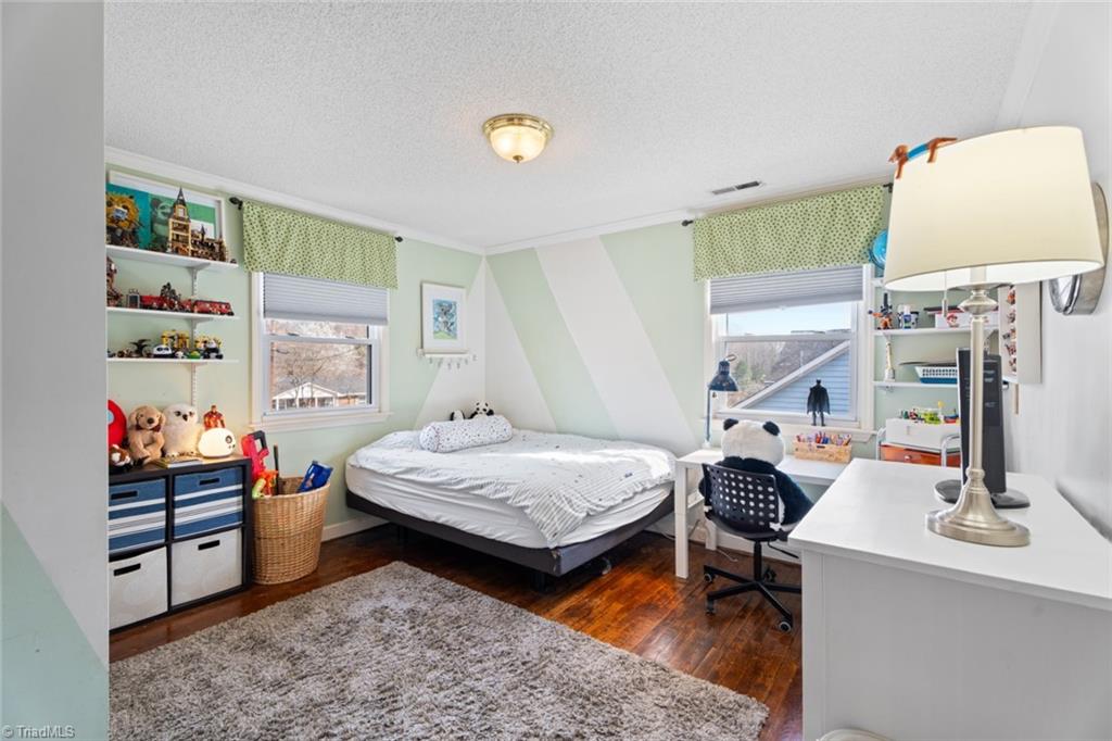 Winston-Salem, North Carolina 27103, United States, 3 Bedrooms Bedrooms, ,2 BathroomsBathrooms,Residential,Active,95836