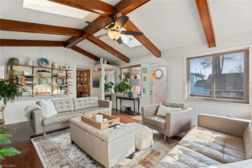 Winston-Salem, North Carolina 27103, United States, 3 Bedrooms Bedrooms, ,2 BathroomsBathrooms,Residential,Active,95836