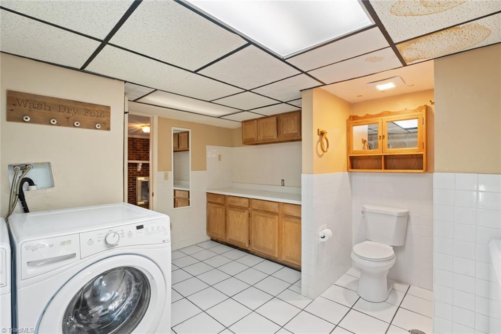 Winston-Salem, North Carolina 27103, United States, 3 Bedrooms Bedrooms, ,2 BathroomsBathrooms,Residential,Active,95836