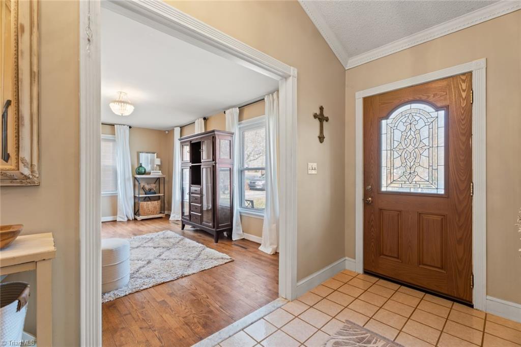 Winston-Salem, North Carolina 27103, United States, 3 Bedrooms Bedrooms, ,2 BathroomsBathrooms,Residential,Active,95836