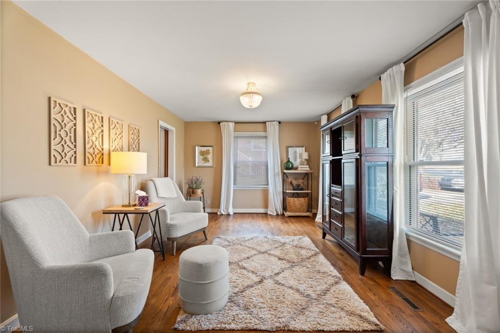 Winston-Salem, North Carolina 27103, United States, 3 Bedrooms Bedrooms, ,2 BathroomsBathrooms,Residential,Active,95836