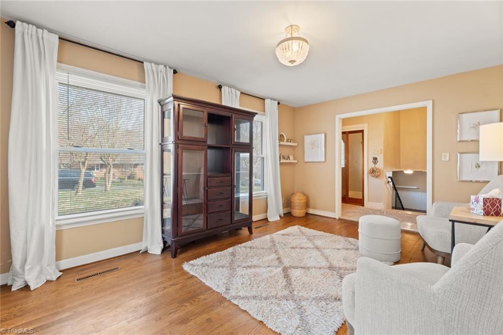 Winston-Salem, North Carolina 27103, United States, 3 Bedrooms Bedrooms, ,2 BathroomsBathrooms,Residential,Active,95836