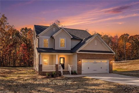 Homes For Sale - 6049 Frye Bridge Road<br/> Forsyth County, Clemmons, NC 27012