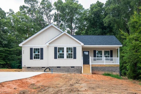 Homes For Sale - 212 Koontz Avenue<br/> Thomasville, NC 27360