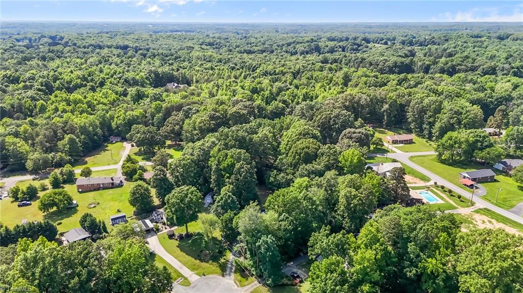 5801 Barbell Circle, McLeansville, North Carolina image 32