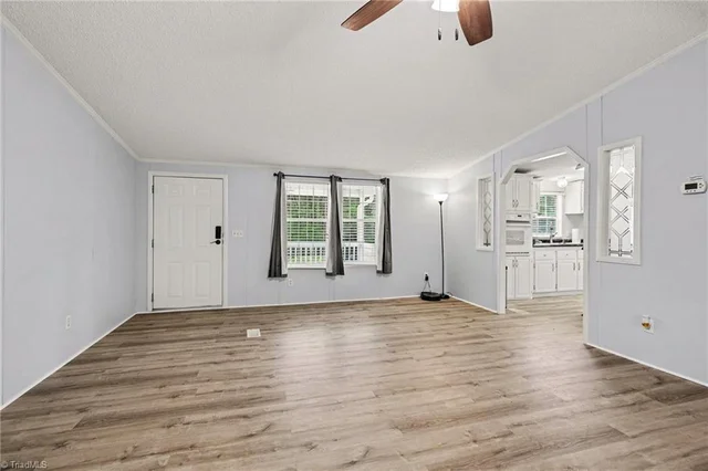 2298 Ray Loop Road, photo 3 of 18