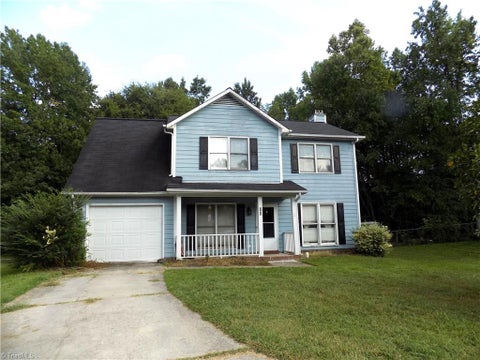 Homes For Sale - 10 Windale Court<br/> Greensboro, NC 27406