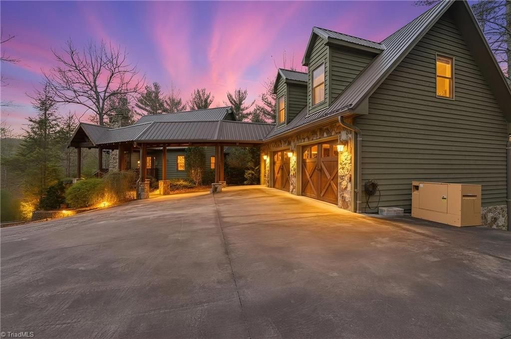 Photo of 1721 Meadow Road, Ferguson, NC 28624 (MLS # 1211670)