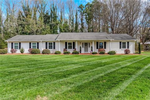 Homes For Sale - 1620 Underpass Road<br/> Davie County, Advance, NC 27006