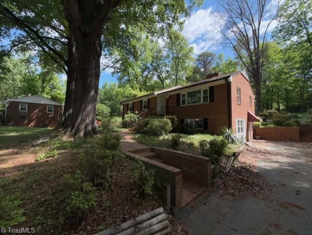 Photo of 1114 Rustic Road, Greensboro, NC 27410 (MLS # 1218540)