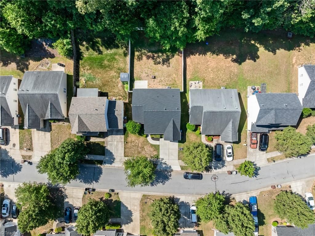 Photo of 3932 Bluestem Drive, Greensboro, NC 27405 (MLS # 1222054)