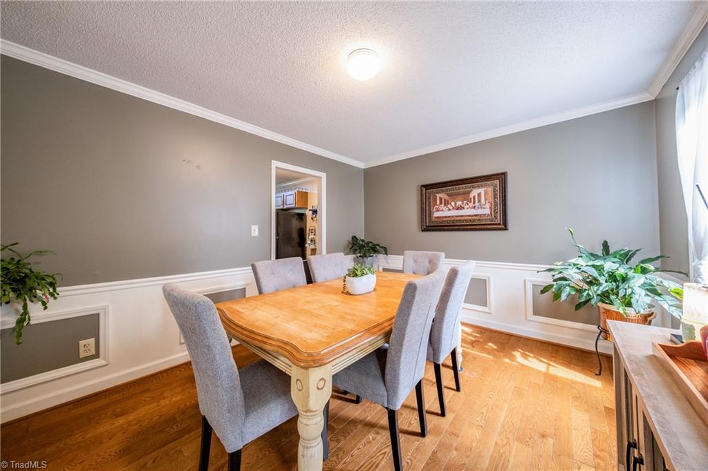 3805 Oak Forest Drive