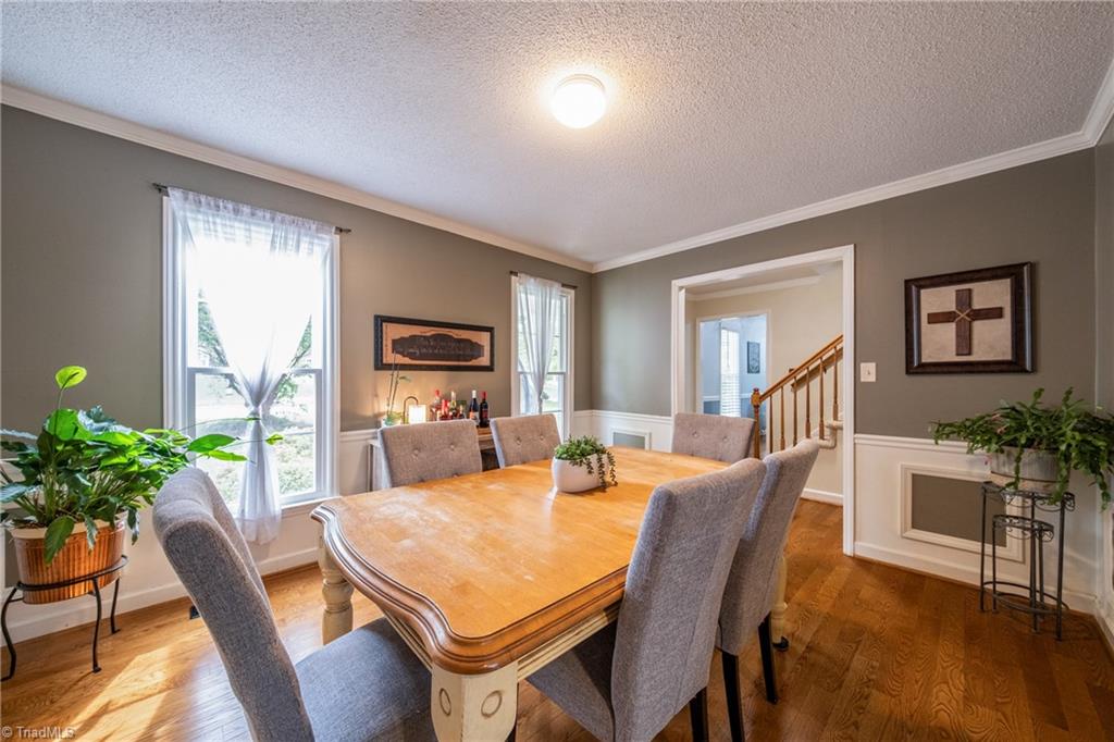 3805 Oak Forest Drive