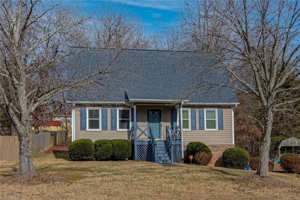 2945 Poinsetta Drive