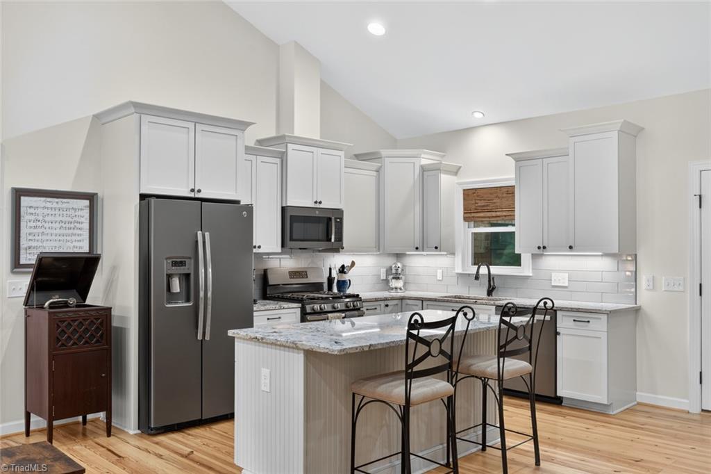 Lexington, North Carolina 27292, United States, 3 Bedrooms Bedrooms, ,3 BathroomsBathrooms,Residential,Active,210835