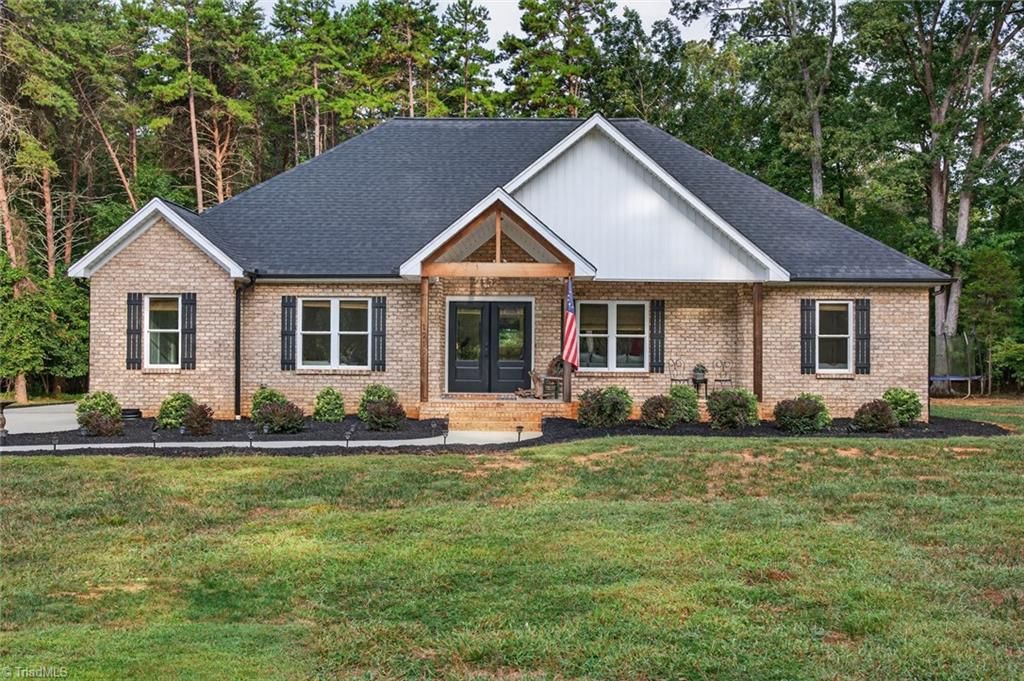 Photo of 1219 Scout Road, Lexington, NC 27292 (MLS # 1195811)
