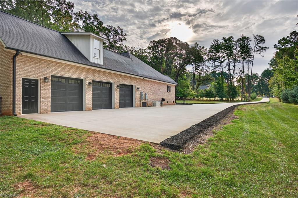 Lexington, North Carolina 27292, United States, 3 Bedrooms Bedrooms, ,3 BathroomsBathrooms,Residential,Active,210835