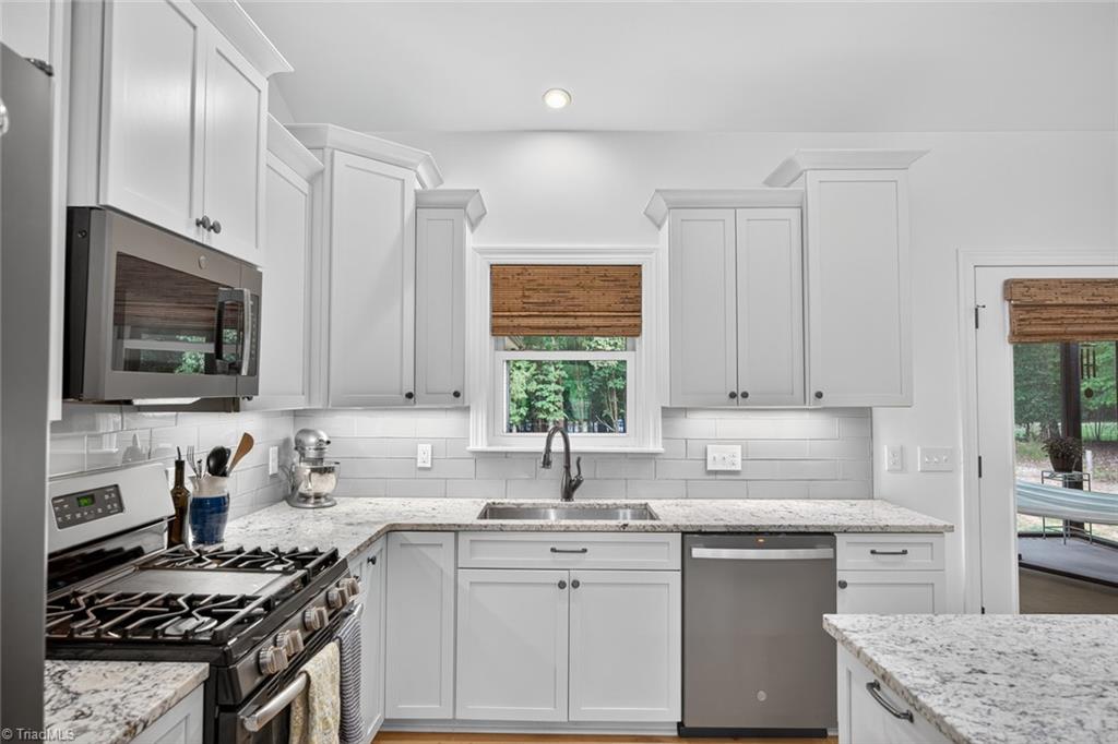 Lexington, North Carolina 27292, United States, 3 Bedrooms Bedrooms, ,3 BathroomsBathrooms,Residential,Active,210835