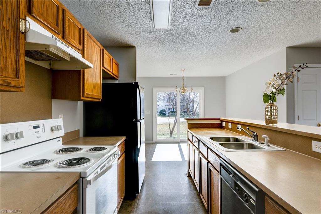 2154 Wexford Way, Statesville, North Carolina image 3
