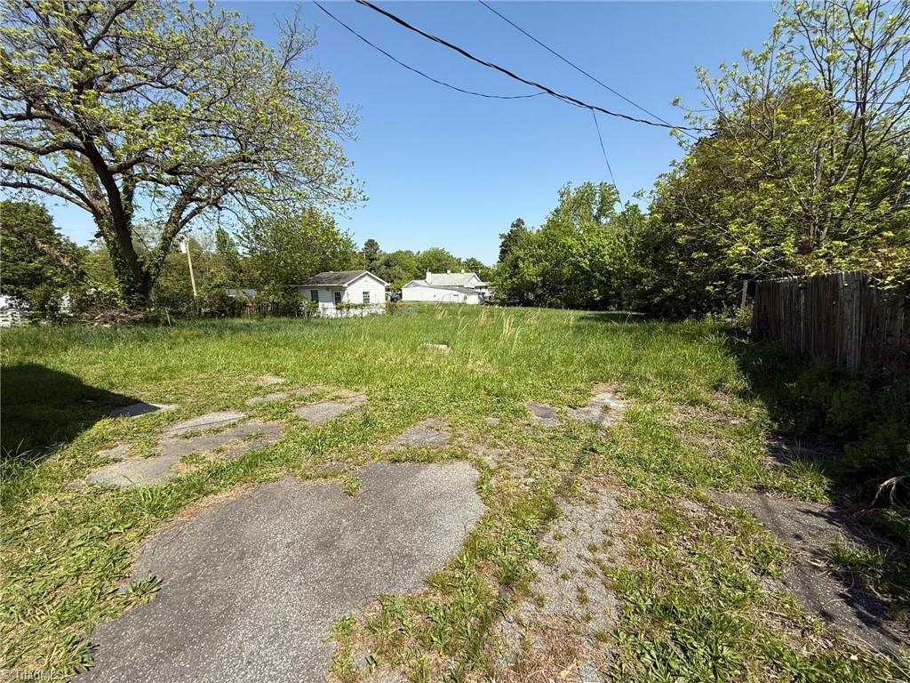 2912 W English Road, High Point, North Carolina image 4