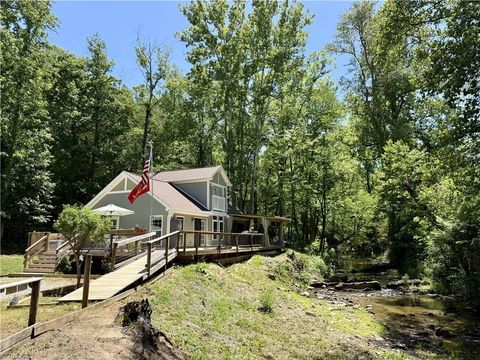 Homes For Sale - 920 Pennell Road<br/> Moravian Falls, NC 28654