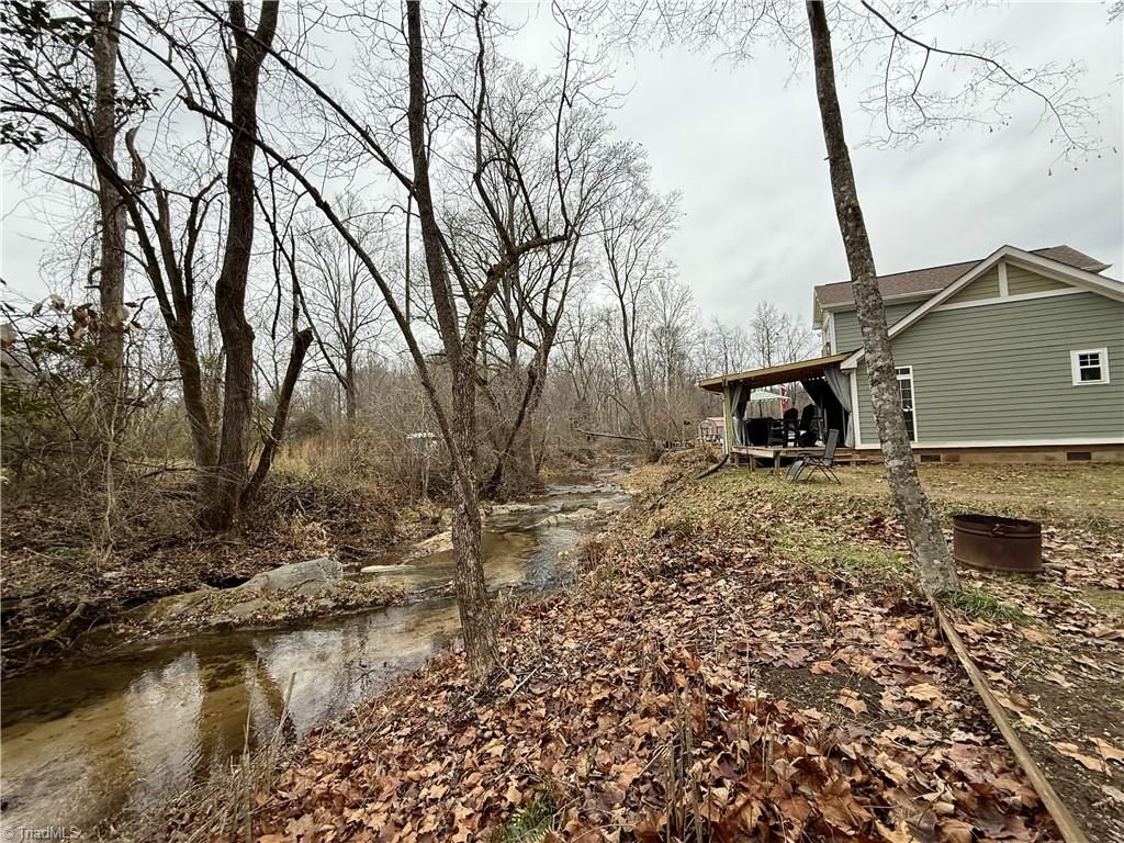 Photo of 920 Pennell Road, Moravian Falls, NC 28654 (MLS # 1204158)