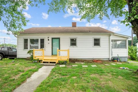 A home in Mount Airy