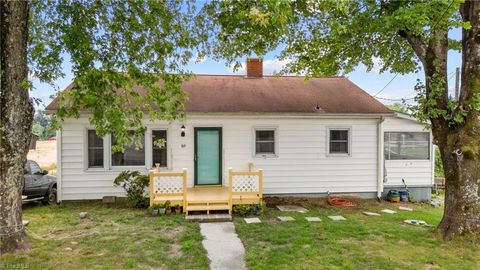 A home in Mount Airy