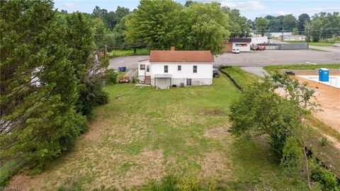 A home in Mount Airy