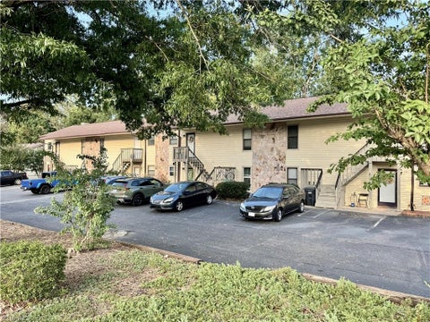 Condo For Sale - 519 Brookside Court<br/> Forsyth County, Kernersville, NC 27284