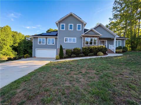 Homes For Sale - 138 Matthias Court<br/> Mocksville, NC 27028