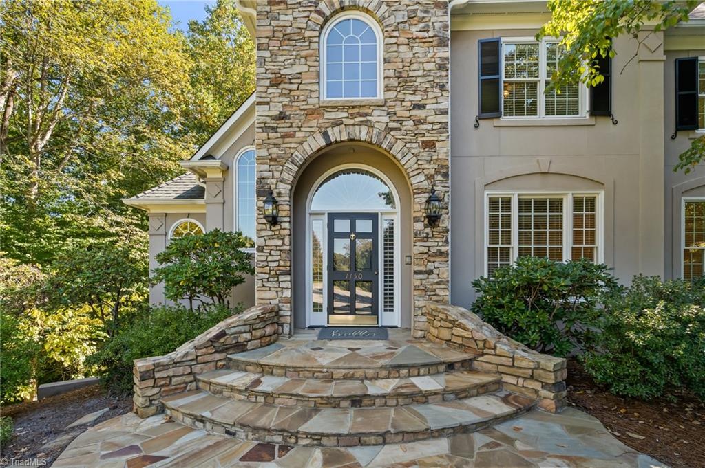 1150 Fallbrook Lane