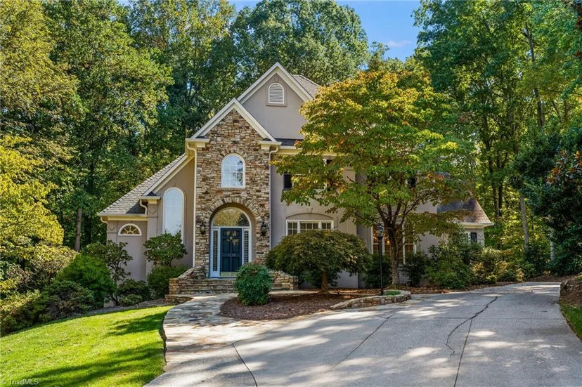 1150 Fallbrook Lane, photo 1 of 50