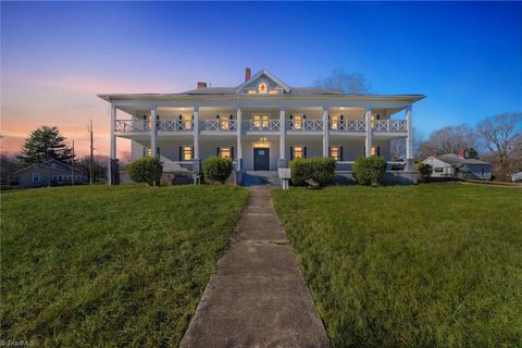 Multifamily For Sale - 421 Vine Street<br/> Eden, NC 27288