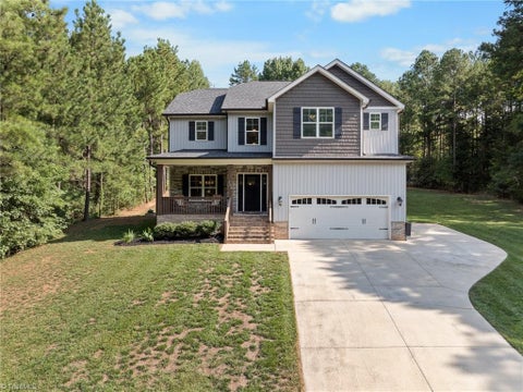 Homes For Sale - 194 Hunting Ridge Drive<br/> Thomasville, NC 27360