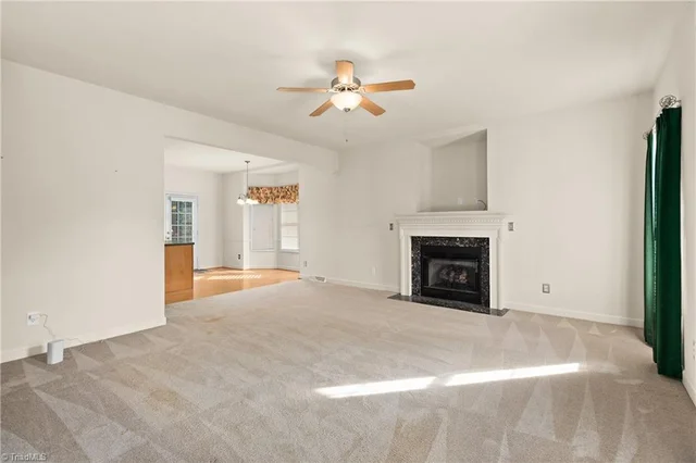 285 Fairystone Lane, photo 5 of 40