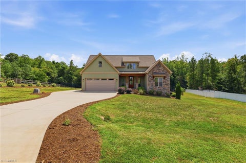 Homes For Sale - 8829 Belews Ridge Road<br/> Stokesdale, NC 27357