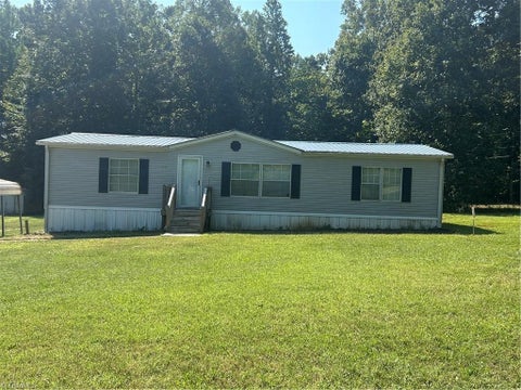 Mobile Home For Sale - 4930 Sylvanglade Road<br/> McLeansville, NC 27301