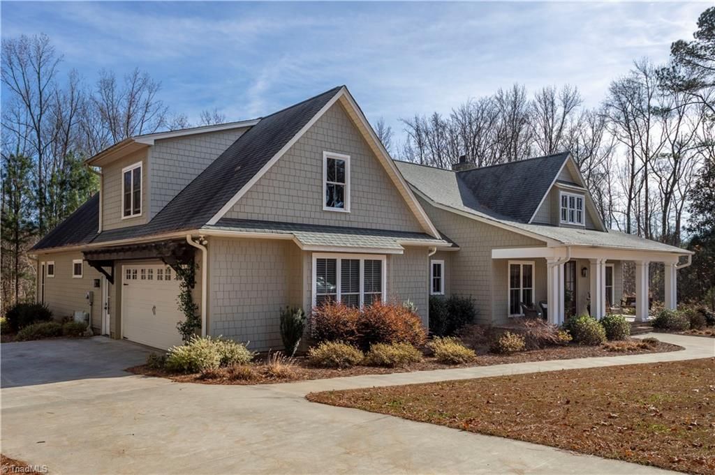 Photo of 105 Linden Lane, Lexington, NC 27292 (MLS # 1203264)
