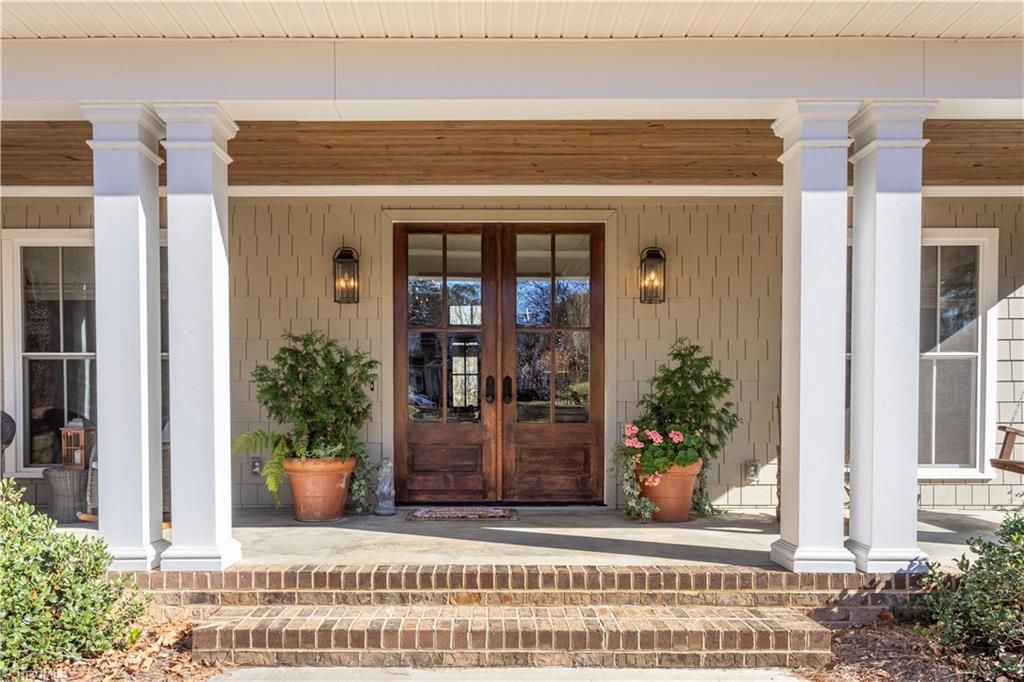 Photo of 105 Linden Lane, Lexington, NC 27292 (MLS # 1203264)